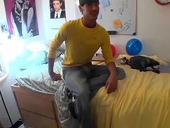 Crazy party ends with drunk gay dudes dicking in the bedroom