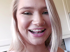 Smooth fucking in the bedroom with adorable girlfriend Harley King