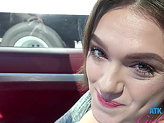 Horny stranger Gracie Gates gets into the car and gives a blowjob