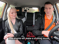 Driving instructor gets to bang blonde Lovita Fate in the car