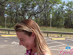 Dirty chick Summer Vixen loves pissing and teasing the camera