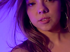 Long-haired latina teen's seductive solo show on webcam