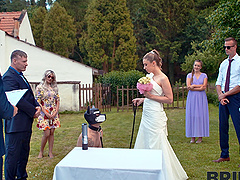 Beautiful natural tits homemade brunette gets pissing and pussy licking fetish fulfillment