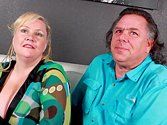 Jinglzz and his wife get fucked by a mature man