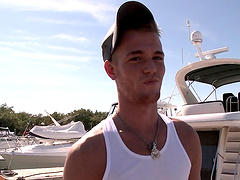 Gay men having sex with Lee Paine