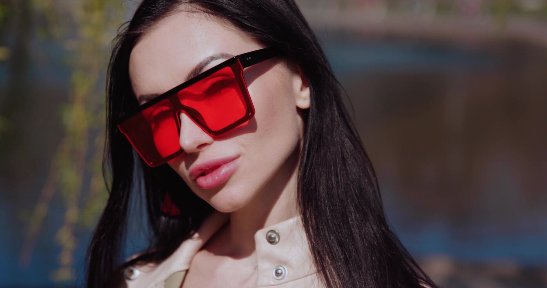 The hottest anal sex with Sasha Rose and a vibrating rose plug