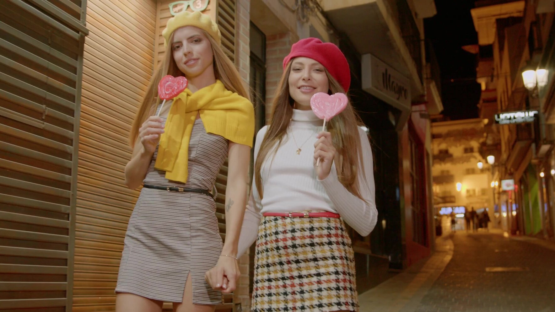 Two cute blondes share a huge cock in an intense ffm threesome