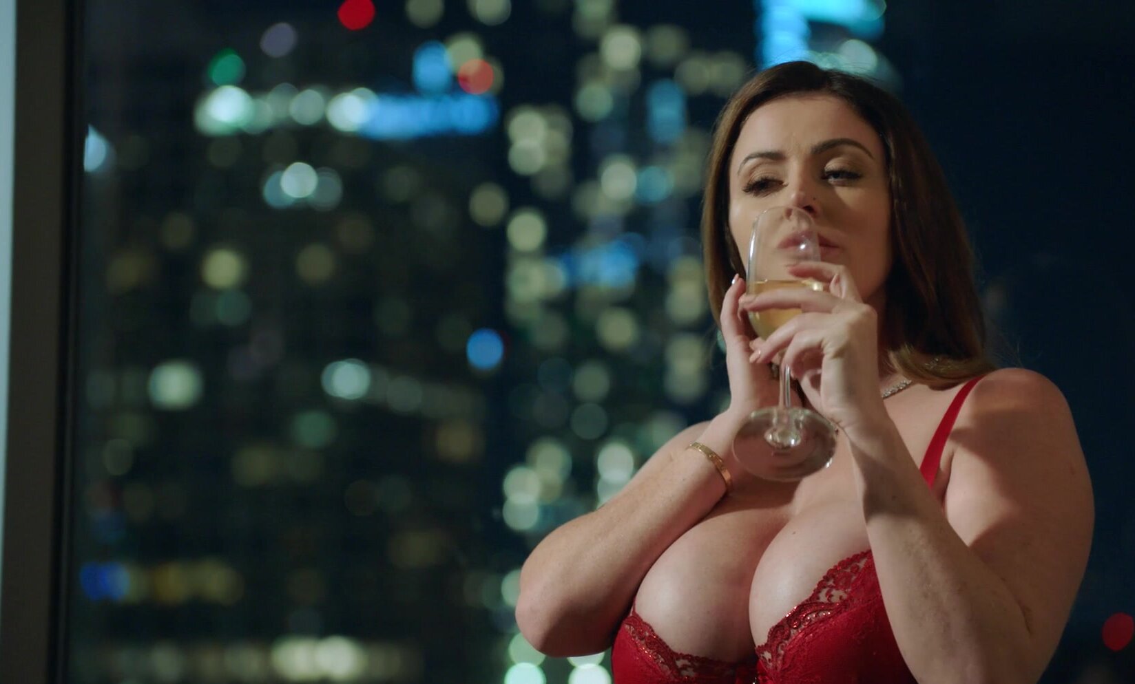 Busty brunette Sophie Dee fucked by Alex Jones