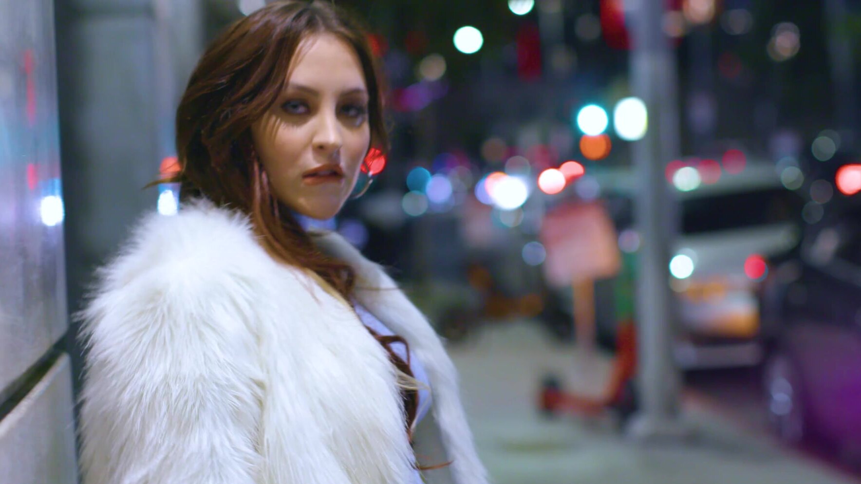 Brunette MILF Sandra Luberc gets naughty with Manuel Ferrara