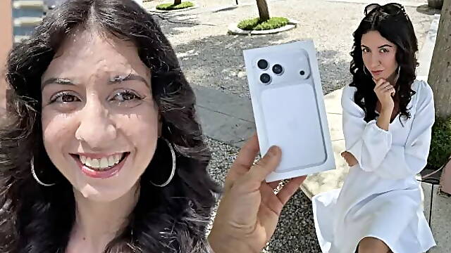 Will a Stranger Girl Agree to a Public Cumwalk for a New Iphone?