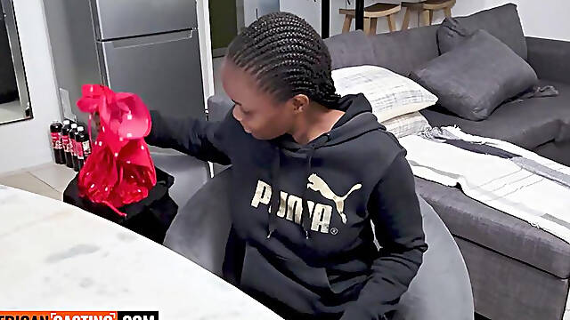 Curvy Big Tits Ebony Model Drilled Deep POV In Wild Interracial Casting