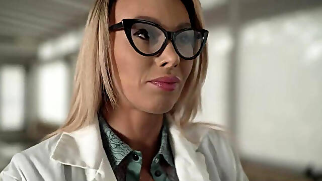 ROCCOS SEX CLINIC: TREATMENT - Helena Valle, Tommy Gold