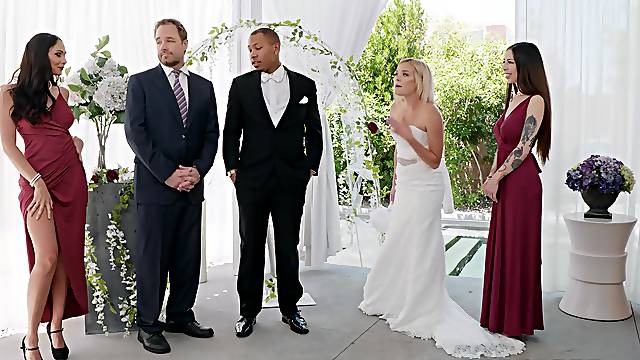 Ariana Marie badly wants to taste the groom's hot load during the wedding