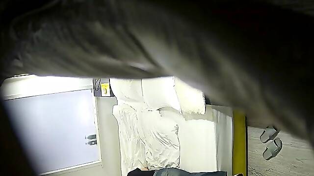 Hot amateur hidden cam