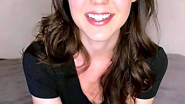 Amateur Teen with Huge Dildo Masturbating on Webcam