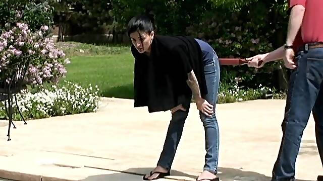 Amateur Outdoor Brunette Masturbates