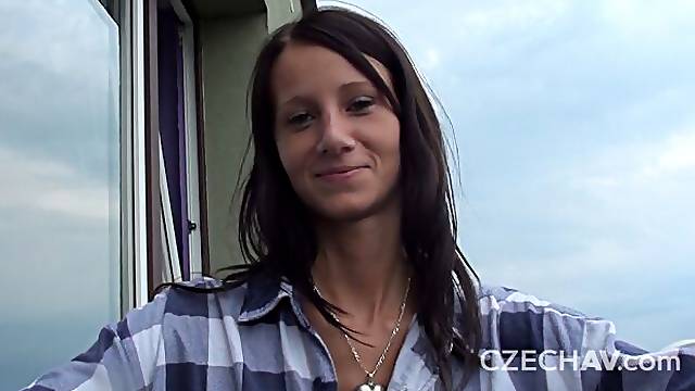 Slim babe loves her ass fucked