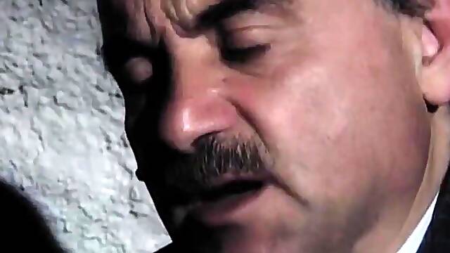 Película porno italiana Capodanno In Casa Curiello (2001)
