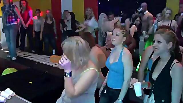 Hardcore party sex: Blowjob, Doggy Cowgirl Porn