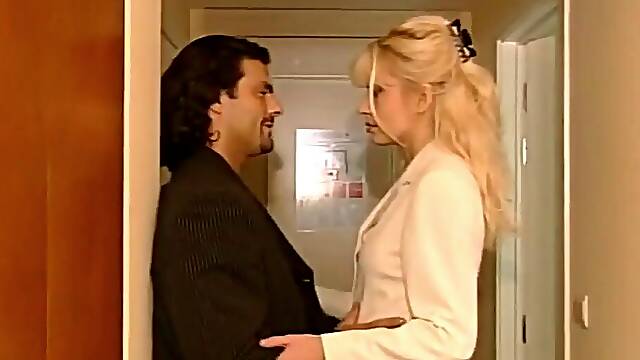 Blonde Lea Martini Sucks Philippe Soines Big Cock