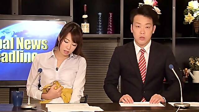 Provocative Japanese babes feeding their starving pussies
