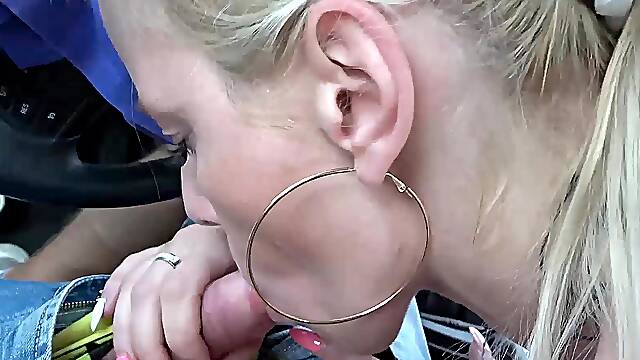 Skinny inked hooker rides big dick cowgirl style for cumshot