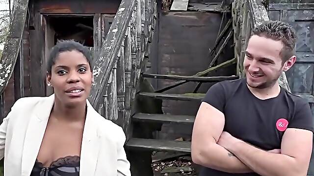 Hot French Nurse In Toulouse Cum-mouth