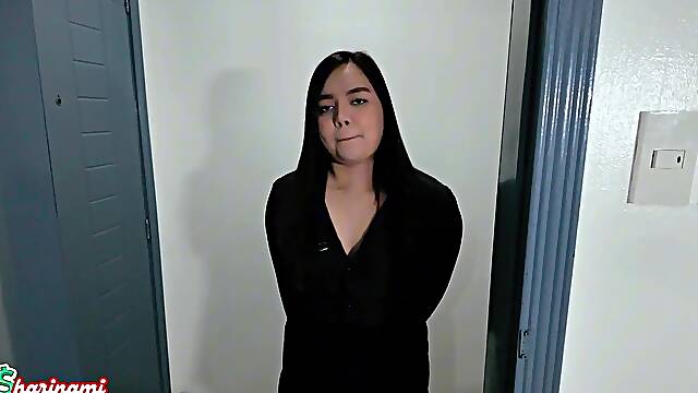 Hotel Waitress Delivers More Than Just Room Service- Sharinami