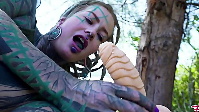 Outdoor babes giant gape leads to messy prolapse and squirting