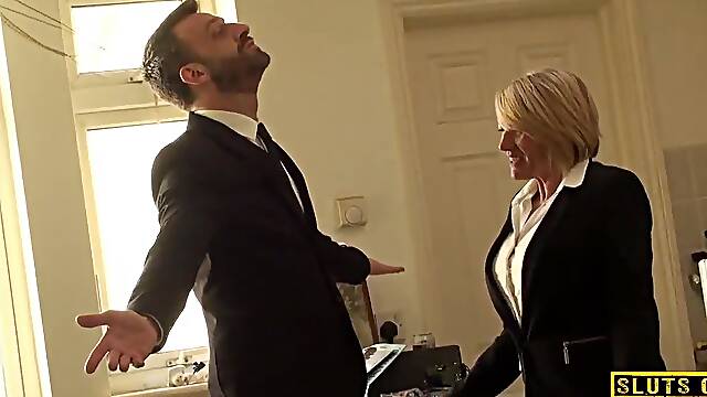 Busty mature brit subs before cuminmouth