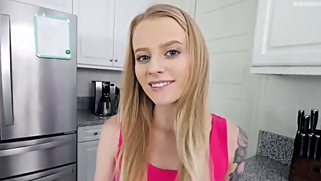 Stepsis Spreads Her Legs for Her Stepbrother to Slide His Girthy Dick Inside Her Tight Pussy - Myhor