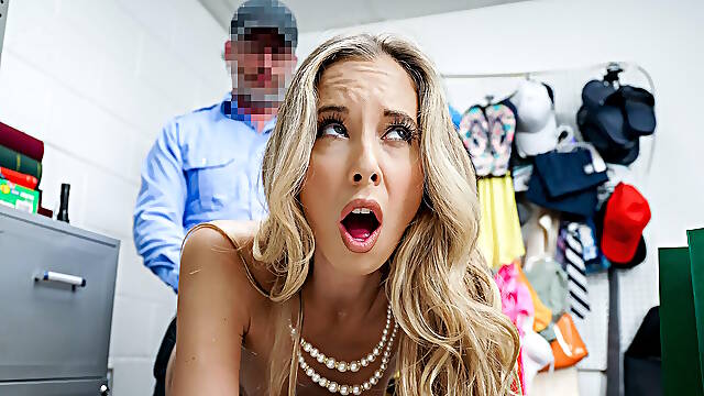 Bitchy mom gets shagged in high heels