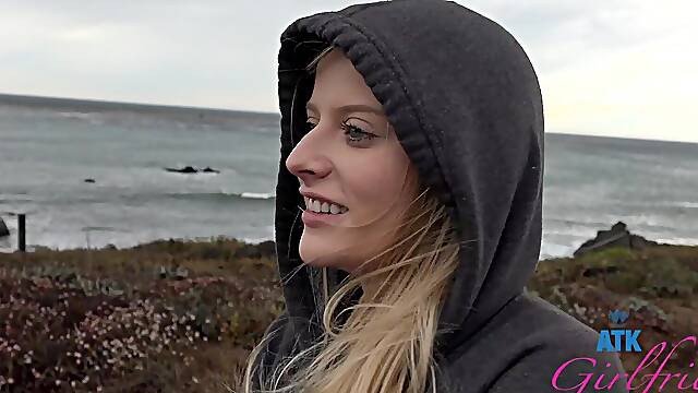 Quickie fucking in the hotel room with small boobs Paris White