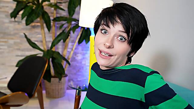 Short hair Kitty Lynn gives a blowjob and gets fucked balls deep