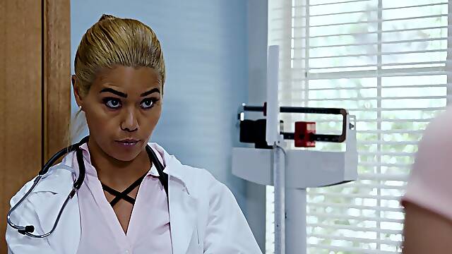 Dana Vespoli and Eliza Jane are blondes craving each other's cunts