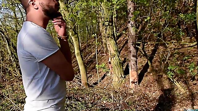 Nasty detective screws the suspect whilst training