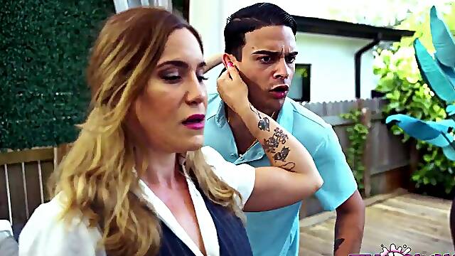 Aderes Quin Crave U To Cum Inside Her