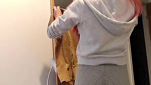I Flash My Cock in Front of Step-Mommy to Watch What Happens