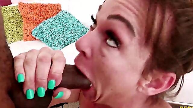 Bodybuilder Brunette hair mother Id like to fuck Simone Steele Screwing A BBC