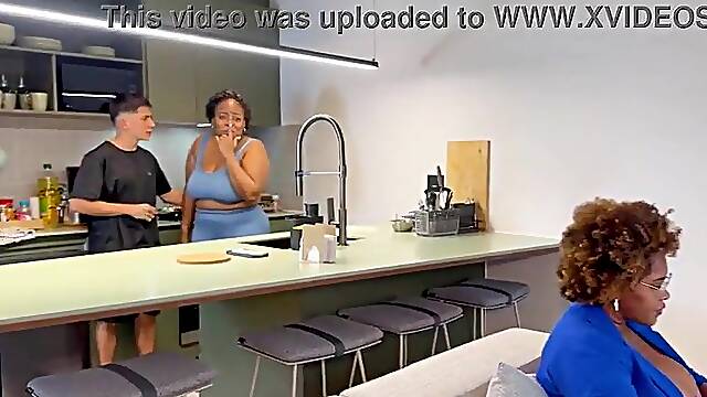 The boss should not at any time have hired me-Danisha y Cutie