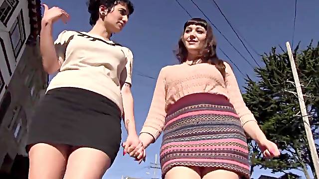 Real lesbo duo... Lesbian amateur!