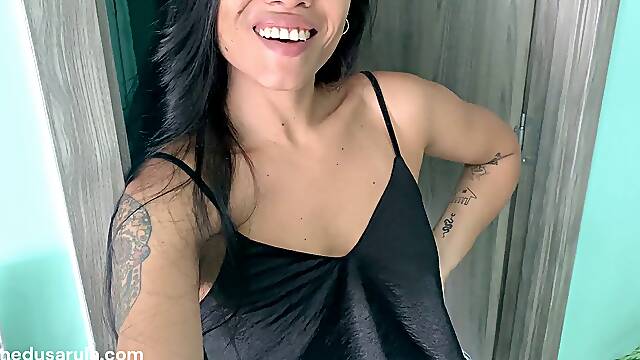POV: Tu vecina te observará y terminarás follándola (JOI EN ESPAÑOL)