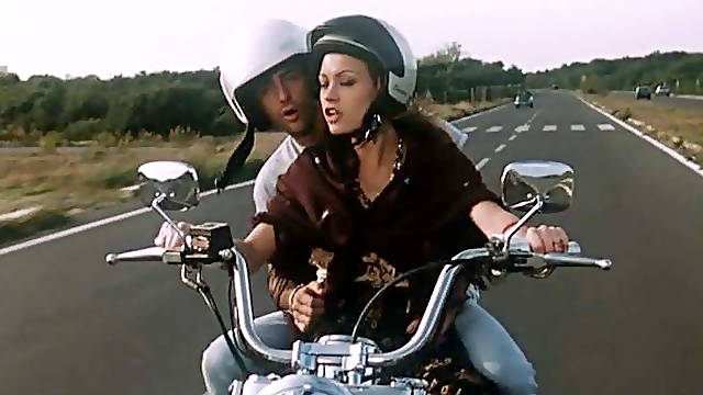 Anna Falchi - ''Giovani e belli''