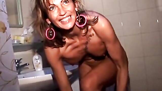 Ex lap dancer nympho in amateur orgy with friend