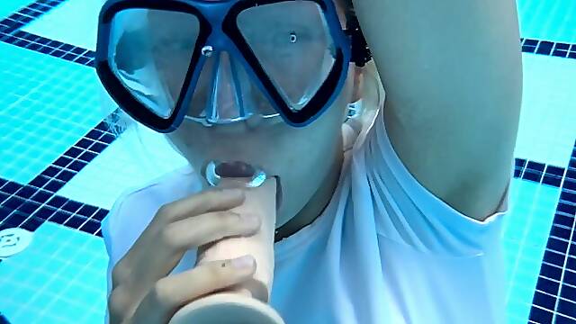 Blowjobs with Dildo Right Underwater! Underwater Filming!