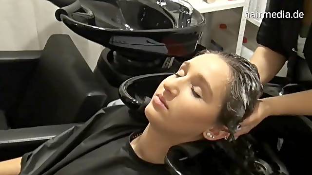 Pleasure at the hairdresser