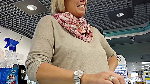 Sexy woman! Nice hot interview