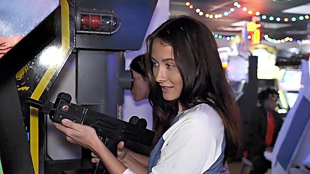 Sweet teen has insane pussy grip when it comes to hardcore