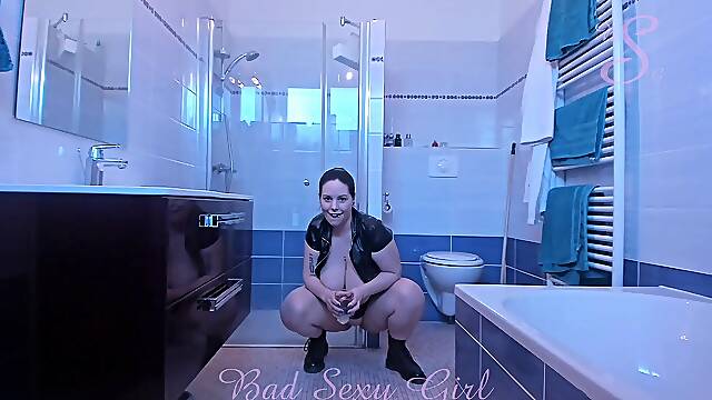 070 - Pissing