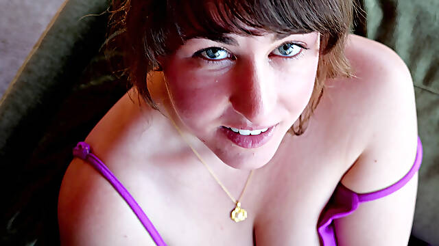 Stepmom's Naughty Seduction